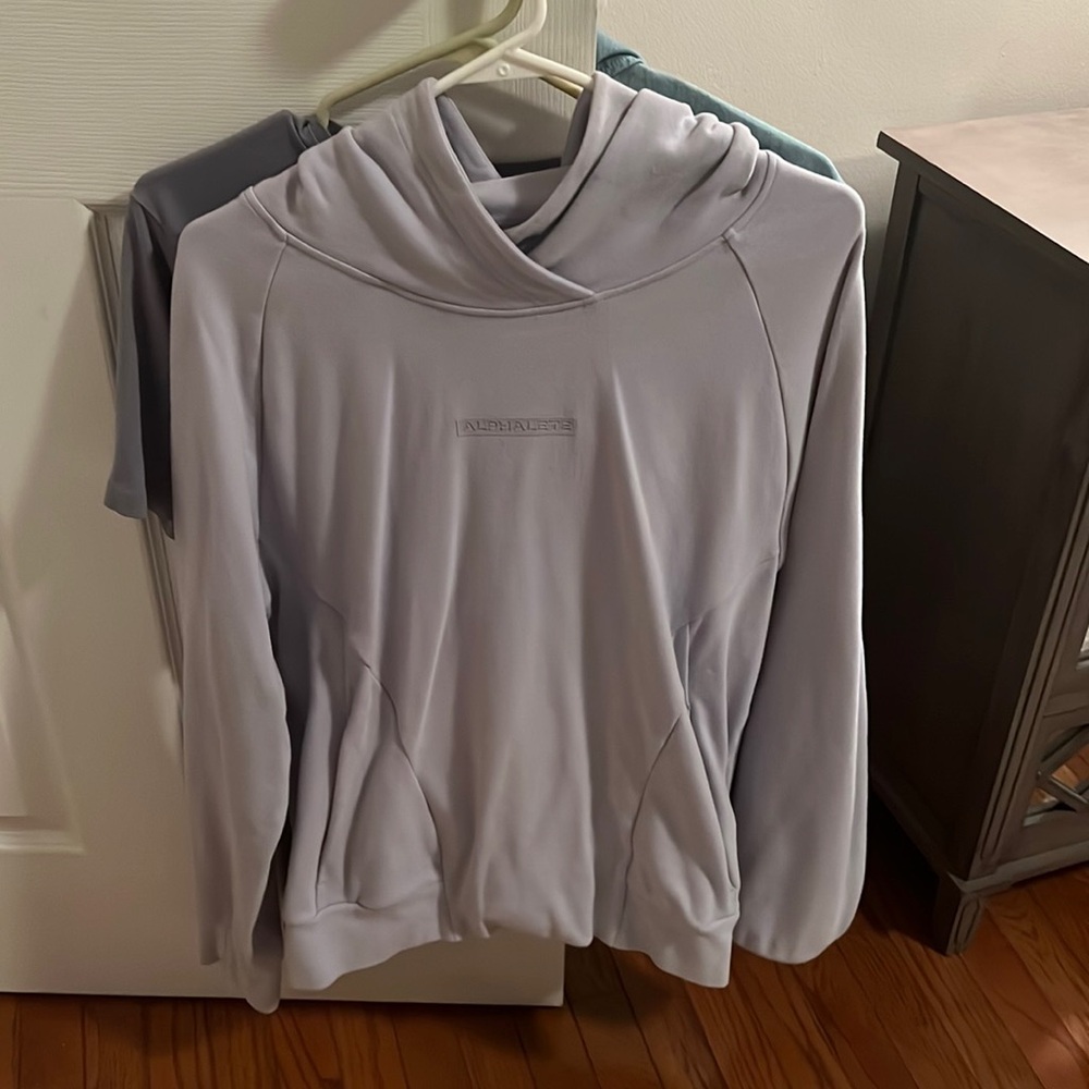 Alphalete hoodie